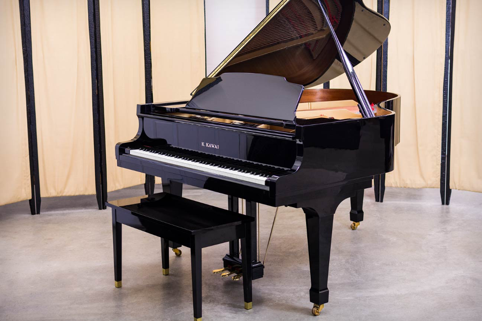 Đàn Piano Điện và Đàn Piano Cơ khác nhau như thế nào? Nên chọn đàn piano như thế nào cho người mới?