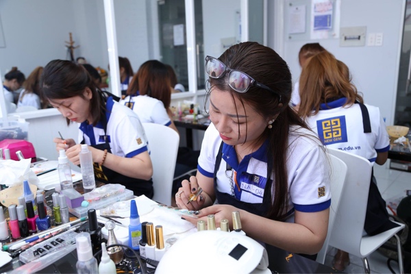Học Nail tại Học Viện New Gem chuyên nghiệp, uy tín